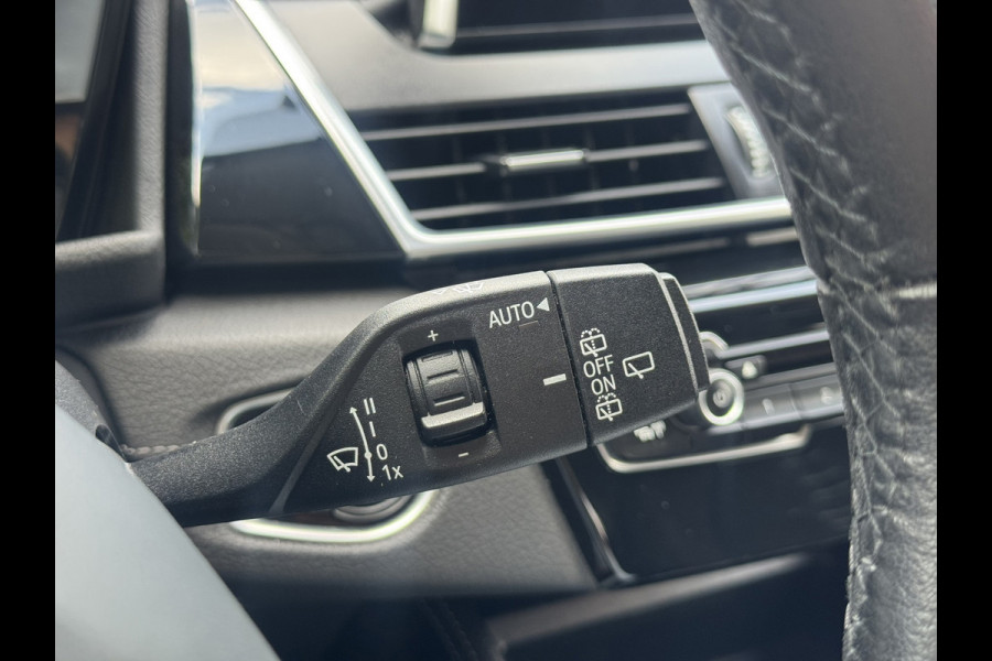 BMW 2 Serie Active Tourer 218i High Executive | Navi, Cruise, Clima, Stoelverw., Bluetooth, 18" LMV | Dealeronderhouden |