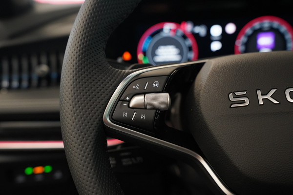 Škoda Superb Combi 1.5 TSI PHEV Sportline Business Climate control Panoramadak Leder Elek. Stoelen Stoel Ventilatie/Verwarming 24 Maanden garantie* (Vraag naar de voorwaarden)