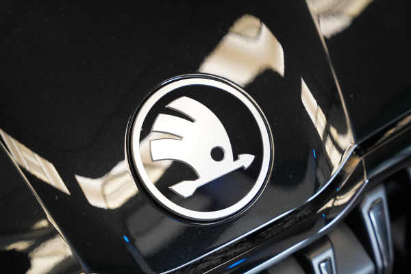 Škoda Superb Combi 1.5 TSI PHEV Sportline Business Climate control Panoramadak Leder Elek. Stoelen Stoel Ventilatie/Verwarming 24 Maanden garantie* (Vraag naar de voorwaarden)
