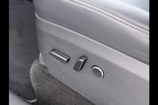Tesla Model Y Performance AWD 75 kWh SOH 94% RIJKLAAR GELEVERD | TESLA FABRIEKSGARANTIT TOT 3-2027 OF 80.000 | TESLA GARANTIE ACCU + AANDRIJFLIJN T/M 03-2031/ 192.000KM|