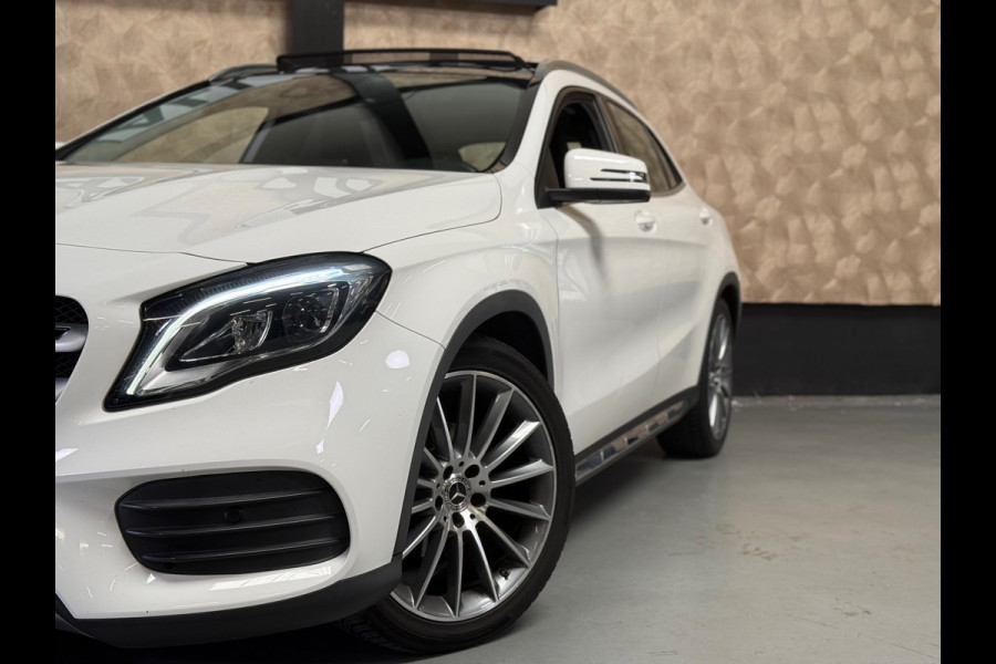 Mercedes-Benz GLA 200 AMG Edition White| Pano | Camera | 19 inch | Led |