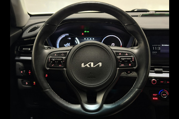 Kia e-Niro DynamicPlusLine 64 kWh | Stoelen & Stuurwiel verwarmd | Soh (batterijcheck) Waarde 94,3 %