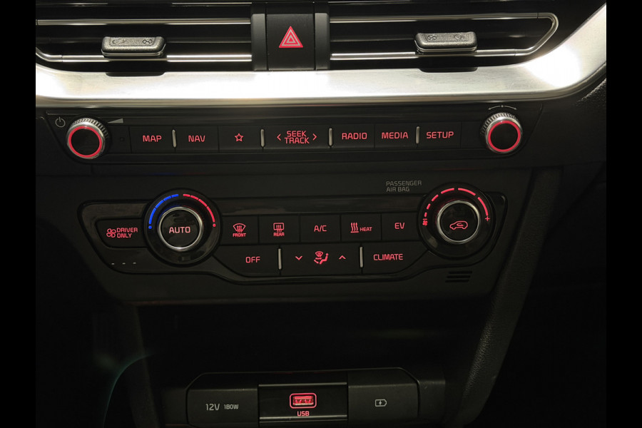 Kia e-Niro DynamicPlusLine 64 kWh | Stoelen & Stuurwiel verwarmd | Soh (batterijcheck) Waarde 94,3 %