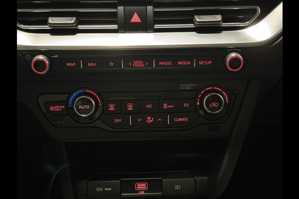 Kia e-Niro DynamicPlusLine 64 kWh | Stoelen & Stuurwiel verwarmd | Soh (batterijcheck) Waarde 94,3 %