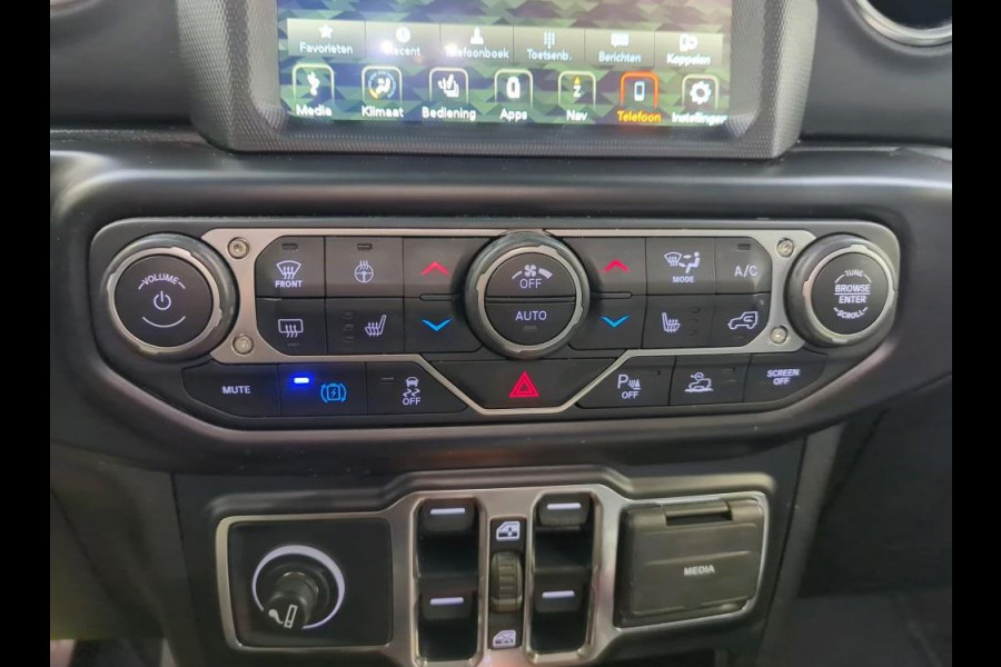 Jeep Wrangler Unlimited 4xe Hybride 380 Sahara / Trekhaak / Leder / Stuur-Stoelverwarming / Pdc.+Camera / Comf.& Convenience Pack / Apk 04-2028