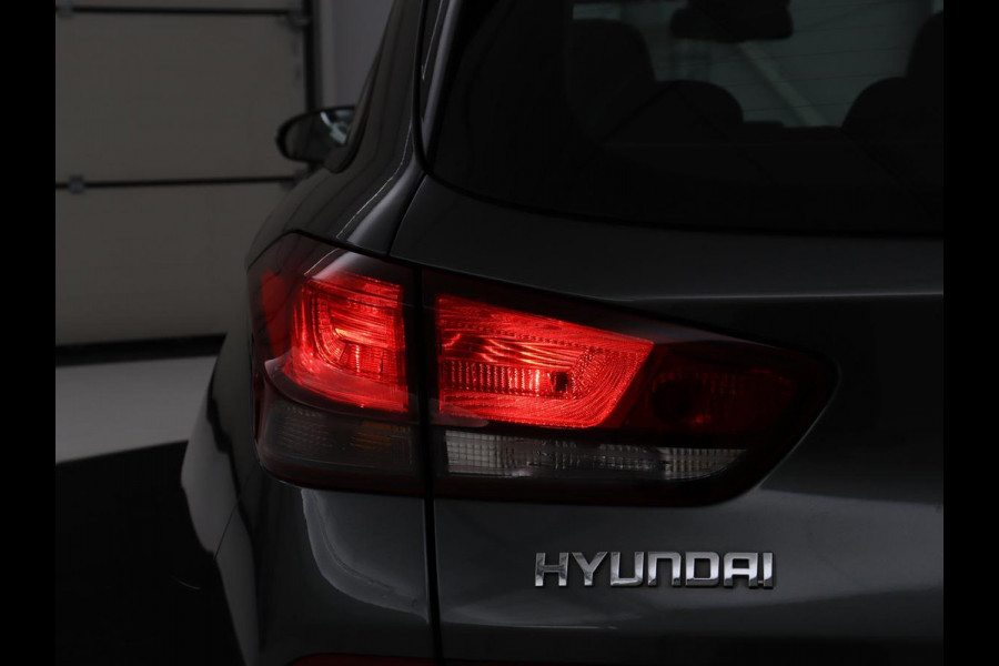Hyundai i30 Wagon 1.0 T-GDi MHEV Comfort Smart | Keyless | Navigatie | Adaptive cruise control | Carplay | Climate control | Achteruitrij camera | DAB radio | Bluetooth