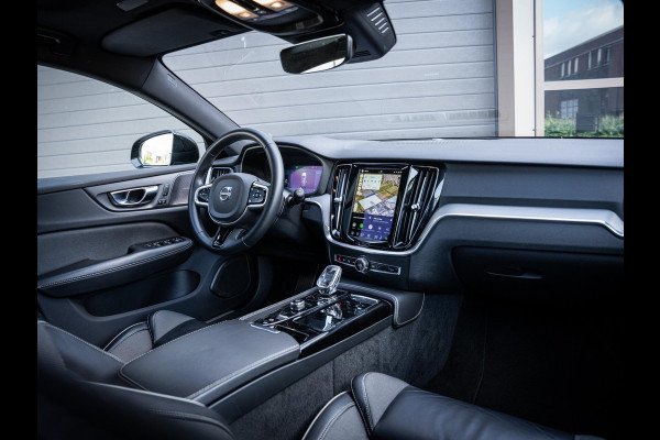 Volvo V60 2.0 T6 Plug-in hybrid AWD - R-Design l Pano l Trekh. l H&K