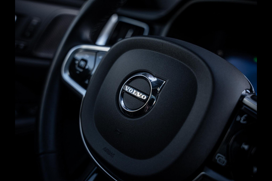 Volvo V60 2.0 T6 Plug-in hybrid AWD - R-Design l Pano l Trekh. l H&K