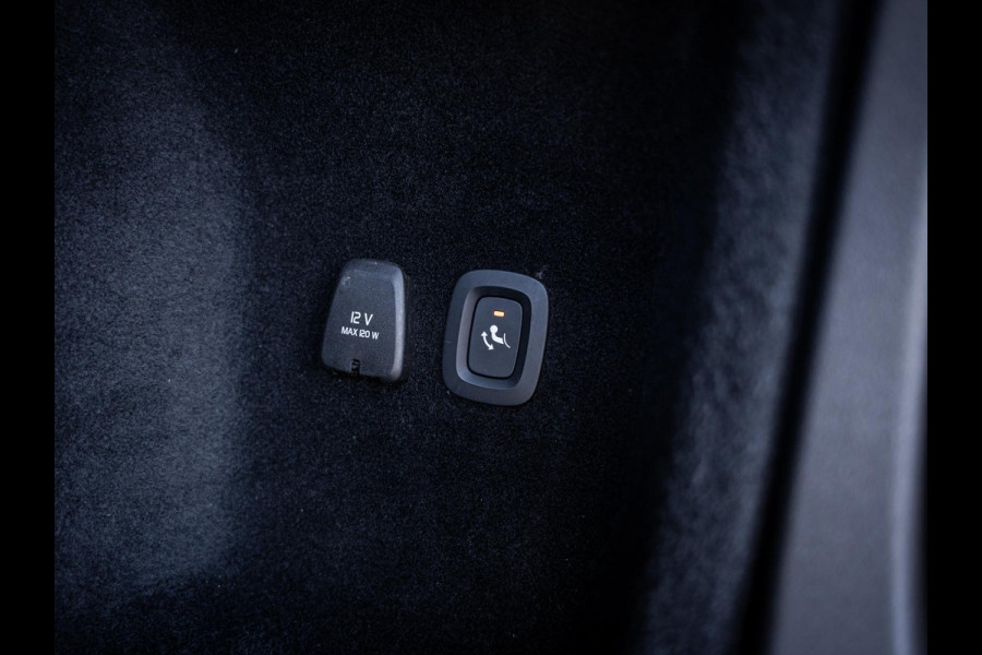 Volvo V60 2.0 T6 Plug-in hybrid AWD - R-Design l Pano l Trekh. l H&K