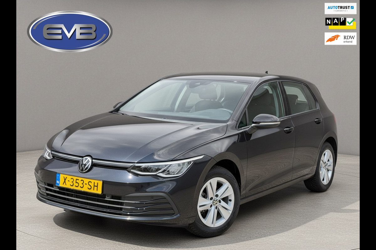 Volkswagen Golf 1.0 eTSI AUTOMAAT Life, achteruitrijcamera, navigatie, sfeerverlichting, climaat, 1 e eigenaar, NL auto met nap