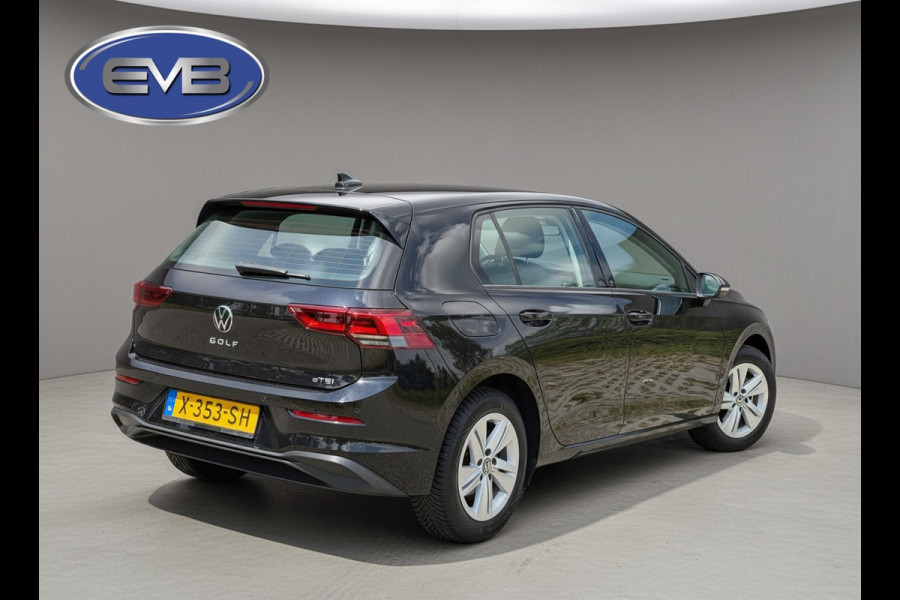 Volkswagen Golf 1.0 eTSI AUTOMAAT Life, achteruitrijcamera, navigatie, sfeerverlichting, climaat, 1 e eigenaar, NL auto met nap