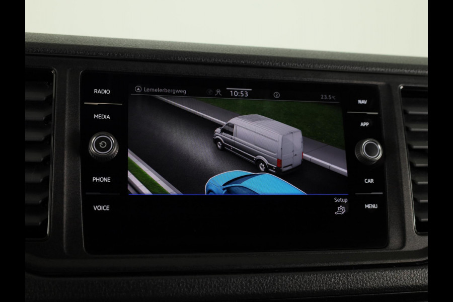 Volkswagen Crafter 35 2.0 TDI L3H3 Highline EURO VI 140 pk Automaat | Verlengde garantie | Navigatie | Trekhaak | Parkeersensoren | Achteruitrijcamera |