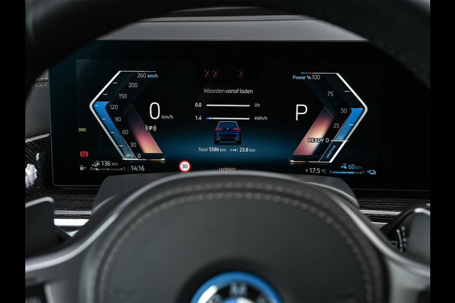 BMW X5 xDrive50e | M-Sport Pro | Panoramadak | Active Cruise | 360 Camera | Iconic Glow | Harman/Kardon | Memory Seats | Head-Up | Luchtvering | Ambiance Interieur | Trekhaak |