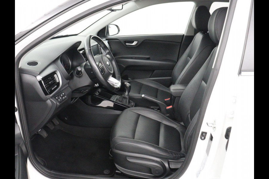 Kia Stonic 1.0 T-GDi ExecutiveLine Lederen bekleding | DAB radio | Carplay | Achteruitrij camera | Adaptive cruise control | Navigatie | Side assist | Keyless | Stoel & stuurwiel verwarming