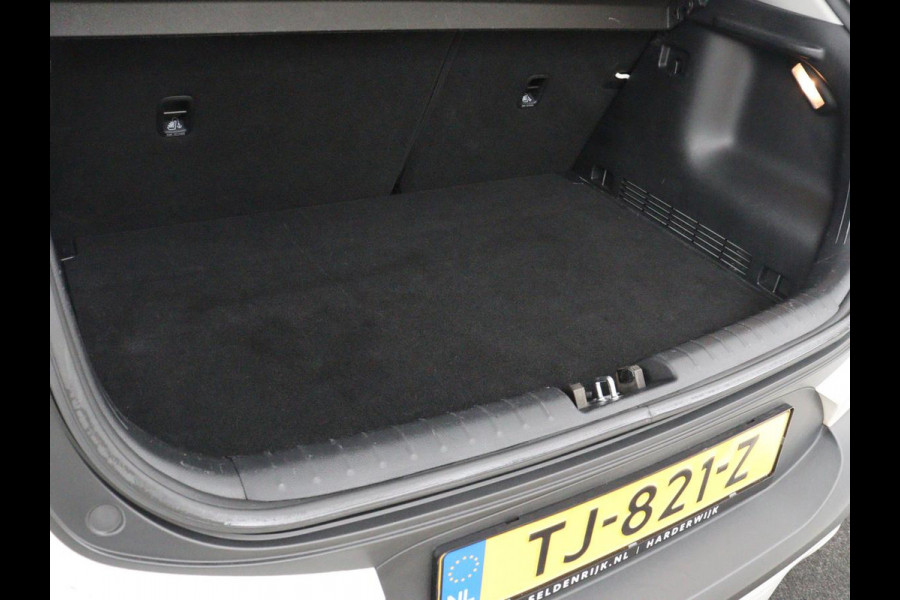 Kia Stonic 1.0 T-GDi ExecutiveLine Lederen bekleding | DAB radio | Carplay | Achteruitrij camera | Adaptive cruise control | Navigatie | Side assist | Keyless | Stoel & stuurwiel verwarming