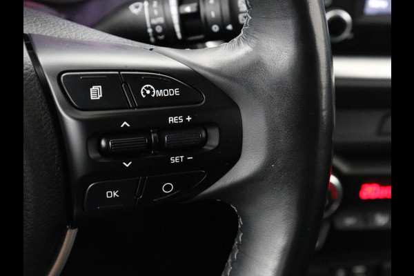 Kia Stonic 1.0 T-GDi ExecutiveLine Lederen bekleding | DAB radio | Carplay | Achteruitrij camera | Adaptive cruise control | Navigatie | Side assist | Keyless | Stoel & stuurwiel verwarming