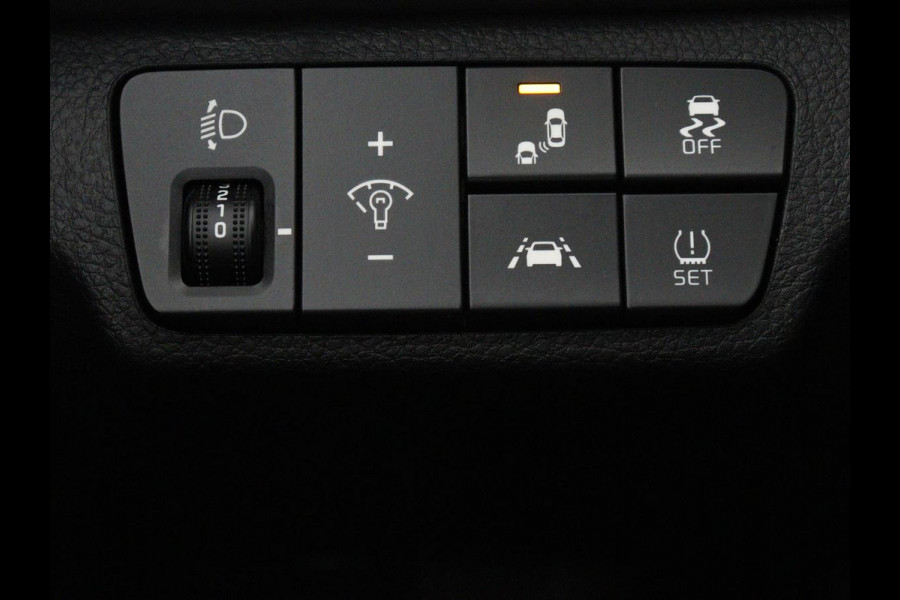 Kia Stonic 1.0 T-GDi ExecutiveLine Lederen bekleding | DAB radio | Carplay | Achteruitrij camera | Adaptive cruise control | Navigatie | Side assist | Keyless | Stoel & stuurwiel verwarming