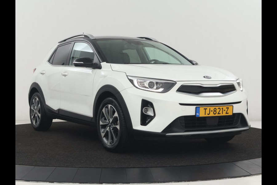 Kia Stonic 1.0 T-GDi ExecutiveLine Lederen bekleding | DAB radio | Carplay | Achteruitrij camera | Adaptive cruise control | Navigatie | Side assist | Keyless | Stoel & stuurwiel verwarming