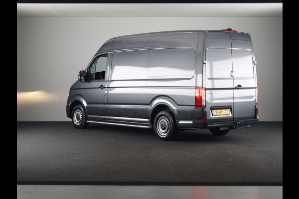Volkswagen Crafter 35 2.0 TDI L3H3 Highline EURO VI 140 pk Automaat | Verlengde garantie | Navigatie | Trekhaak | Parkeersensoren | Achteruitrijcamera | Geveerde bestuurdersstoel |