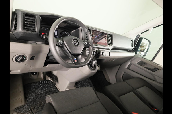 Volkswagen Crafter 35 2.0 TDI L3H3 Highline EURO VI 140 pk Automaat | Verlengde garantie | Navigatie | Trekhaak | Parkeersensoren | Achteruitrijcamera | Geveerde bestuurdersstoel |