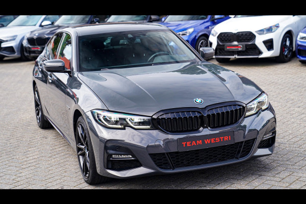 BMW 3-serie 330e | Head Up Display | 360 Camera | Stoelverwarming | Apple Carplay