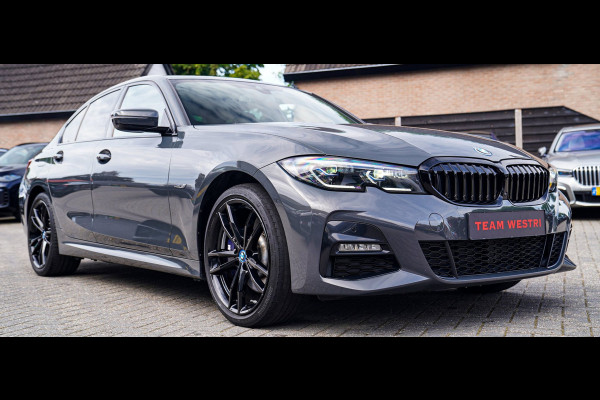 BMW 3-serie 330e | Head Up Display | 360 Camera | Stoelverwarming | Apple Carplay