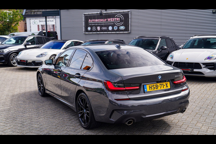BMW 3-serie 330e | Head Up Display | 360 Camera | Stoelverwarming | Apple Carplay