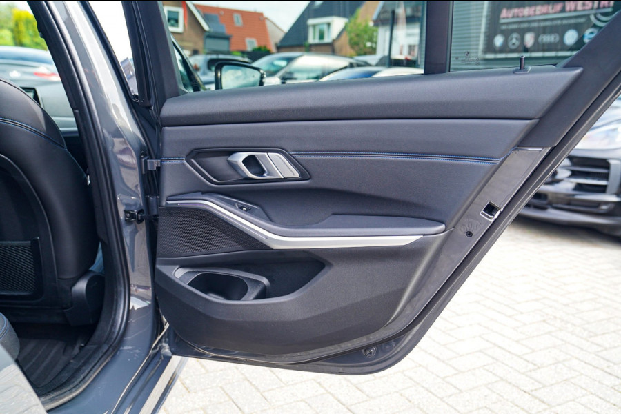 BMW 3-serie 330e | Head Up Display | 360 Camera | Stoelverwarming | Apple Carplay