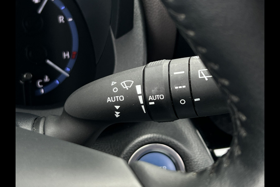 Toyota Yaris Cross 1.5 Hybrid Executive | Navi | 360 Camera | Carplay | Dodehoek | Winter Pack