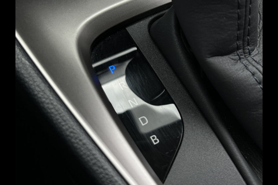 Toyota Yaris Cross 1.5 Hybrid Executive | Navi | 360 Camera | Carplay | Dodehoek | Winter Pack