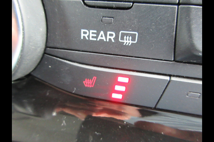 Ford Transit Custom L1H1 130pk, Autmaat, DC, dubbel cabine, Airco, Navigatie, Camera.