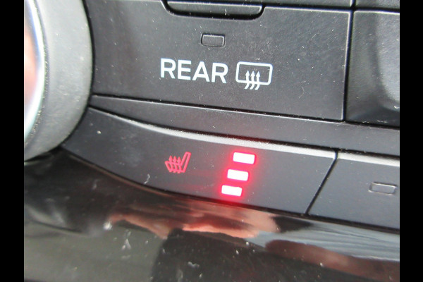 Ford Transit Custom L1H1 130pk, Autmaat, DC, dubbel cabine, Airco, Navigatie, Camera.