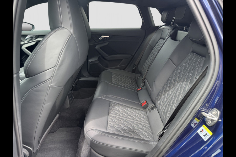 Audi A3 Sportback 40 TFSI e| RS stoelen | Carplay | Camera | ACC | S-line | Elektr. achterklep | Side Assist