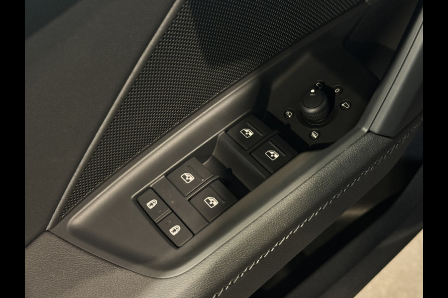 Audi A3 Sportback 40 TFSI e| RS stoelen | Carplay | Camera | ACC | S-line | Elektr. achterklep | Side Assist
