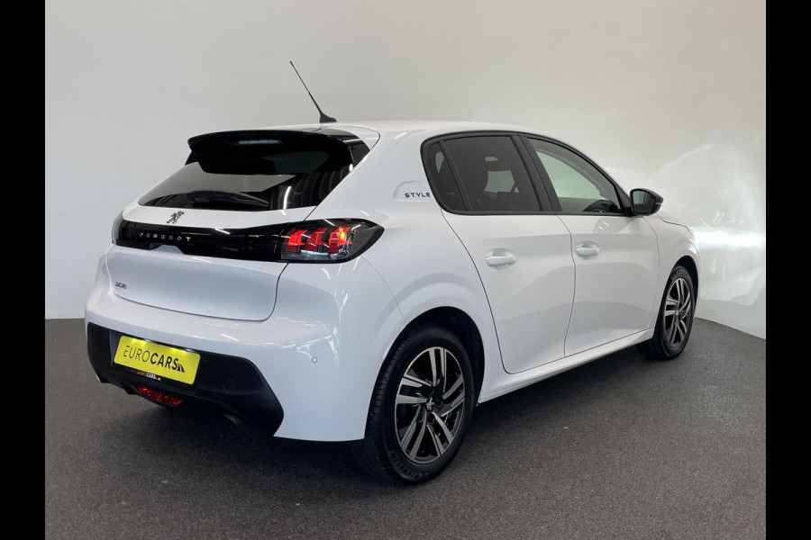 Peugeot 208 1.2 PureTech Style Navigatie Apple Carplay Android Auto Parkeersensoren achter Head-up display Cruise Control Full Led Climate Control Lichtmetalen velgen