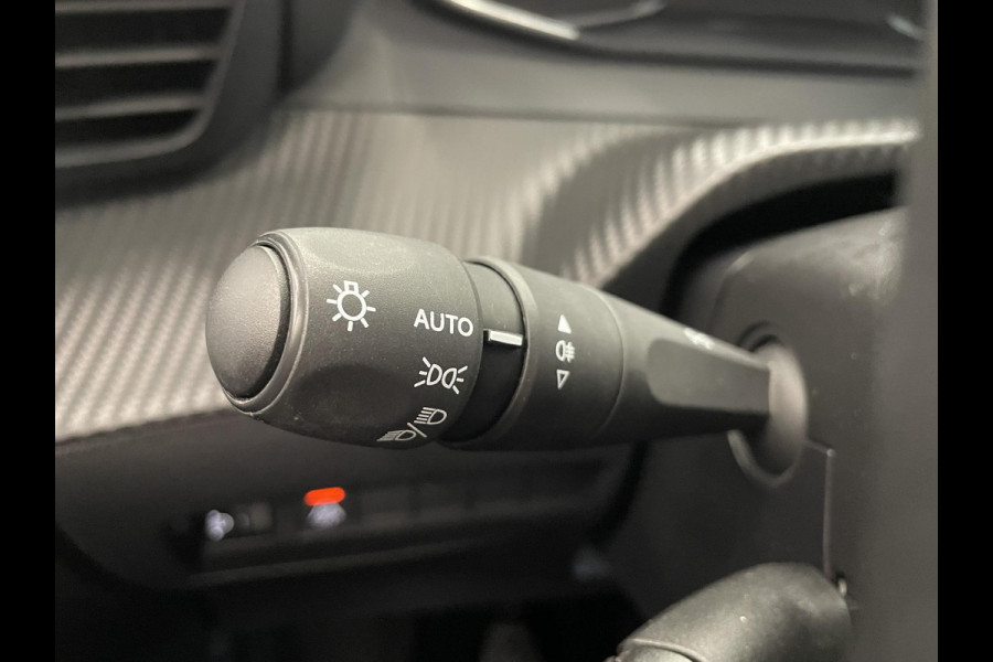 Peugeot 208 1.2 PureTech Style Navigatie Apple Carplay Android Auto Parkeersensoren achter Head-up display Cruise Control Full Led Climate Control Lichtmetalen velgen