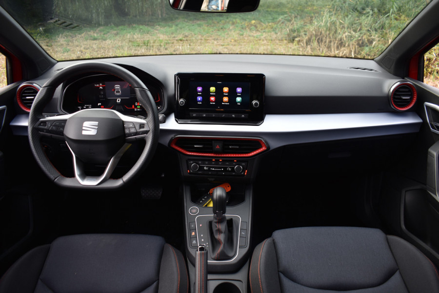 Seat Ibiza TSI 116PK DSG FR-SPORT CAMERA/ACC/CARPLAY 1E EIG