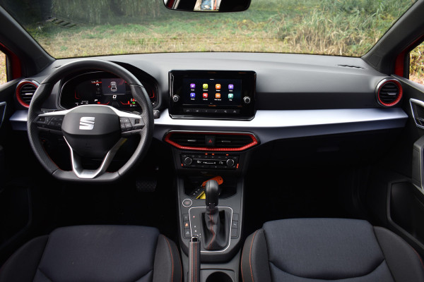 Seat Ibiza TSI 116PK DSG FR-SPORT CAMERA/ACC/CARPLAY 1E EIG
