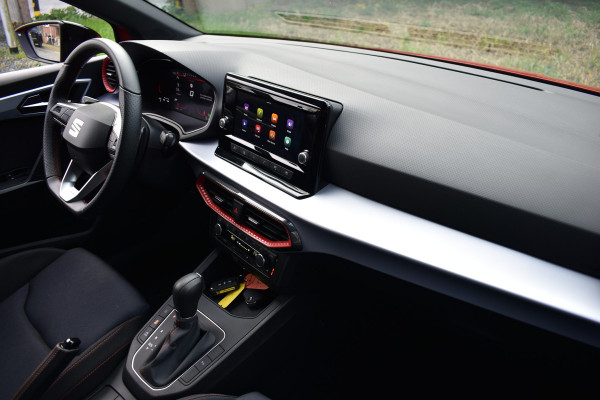 Seat Ibiza TSI 116PK DSG FR-SPORT CAMERA/ACC/CARPLAY 1E EIG