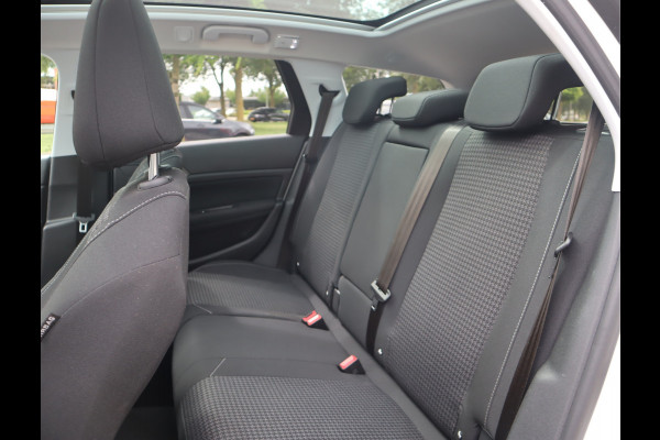 Peugeot 308 SW 1.2 PureTech Blue Lease Executive Navi / Climate / Pano / Pdc / Elekramen / Distributie recent vervangen / Onderhoud reeds uitgevoerd /