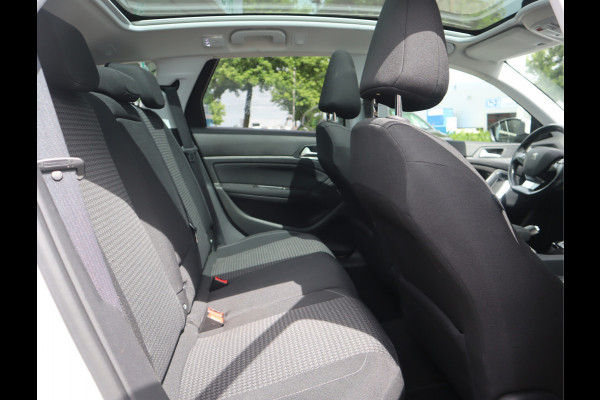 Peugeot 308 SW 1.2 PureTech Blue Lease Executive Navi / Climate / Pano / Pdc / Elekramen / Distributie recent vervangen / Onderhoud reeds uitgevoerd /