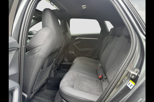 Audi A3 Sportback 45 TFSI e | Pano | Matrix | Memory | RS stoelen | Camera | Keyless | Bang Olufsen | Sfeerverlichting | 1e eig.