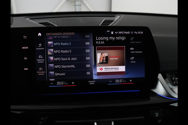 BMW X1 xDrive23i M-sport | Panoramadak | Head-up | Harman Kardon | Stuur/Stoelverwarming | 360 camera | Carplay | Memory | Climate control | Sfeerverlichting | Full LED | Leder / Alcantara