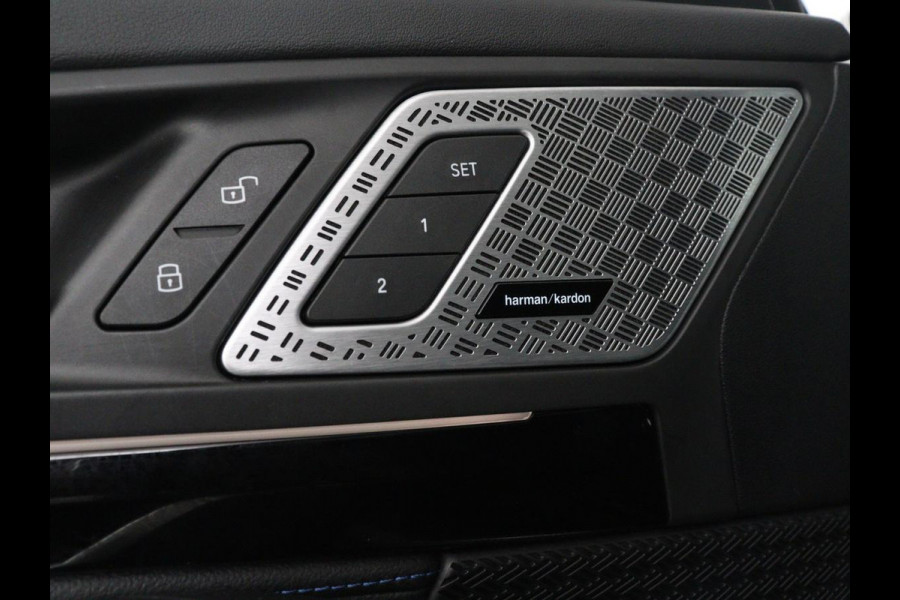 BMW X1 xDrive23i M-sport | Panoramadak | Head-up | Harman Kardon | Stuur/Stoelverwarming | 360 camera | Carplay | Memory | Climate control | Sfeerverlichting | Full LED | Leder / Alcantara