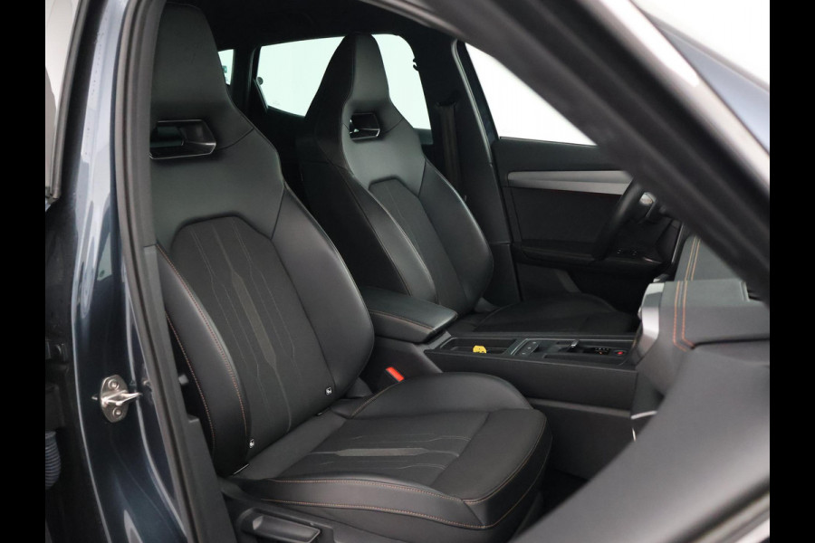 CUPRA Formentor 1.4 e-Hybrid 245 PK + SPORTUITLAAT | 19 INCH SFEERVERL. | CAMERA | STOELVERW. | STUURVERW. | VIRTUAL