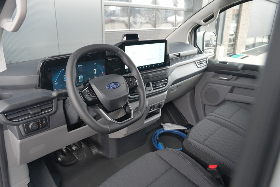 Ford E-Transit Custom 320 L1H1 Limited 71 kWh 218pk - 2x Schuifdeur - Trekhaak - Camera - Carplay - Rijklaar