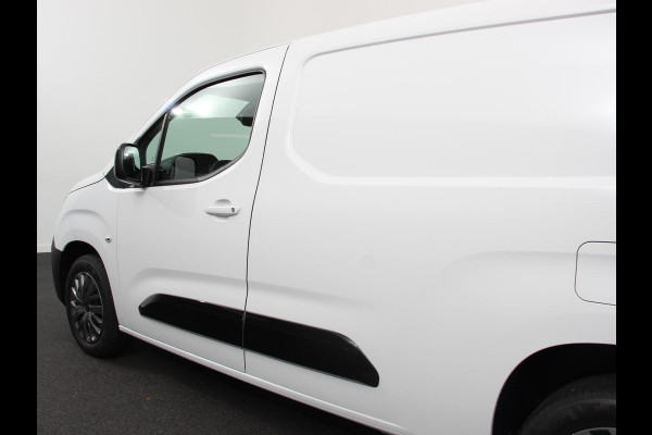 Peugeot Partner 1.5 BlueHDi 130PK L2 Automaat Navigatie Apple Carplay / Android Auto DAB trekhaak Cruise Control Airco Houten bekleding laadruimte