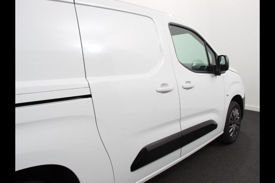 Peugeot Partner 1.5 BlueHDi 130PK L2 Automaat Navigatie Apple Carplay / Android Auto DAB trekhaak Cruise Control Airco Houten bekleding laadruimte