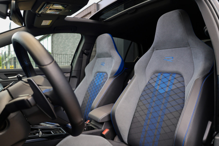 Volkswagen Golf 2.0 TSI R 4Motion | PANO | AKRAPOVIC | DODE HOEK | STUURVERW | IQ-LIGHT |