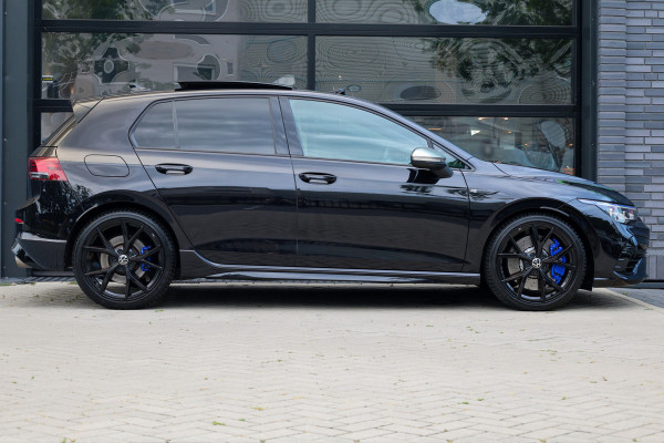 Volkswagen Golf 2.0 TSI R 4Motion | PANO | AKRAPOVIC | DODE HOEK | STUURVERW | IQ-LIGHT |